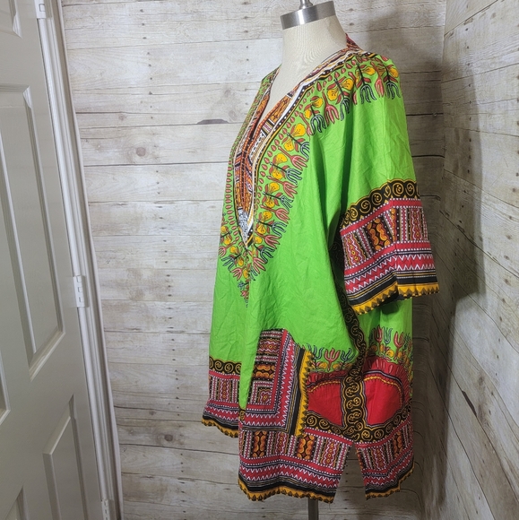 Mama & Papa Dashiki V-Neck Top - Picture 3 of 6